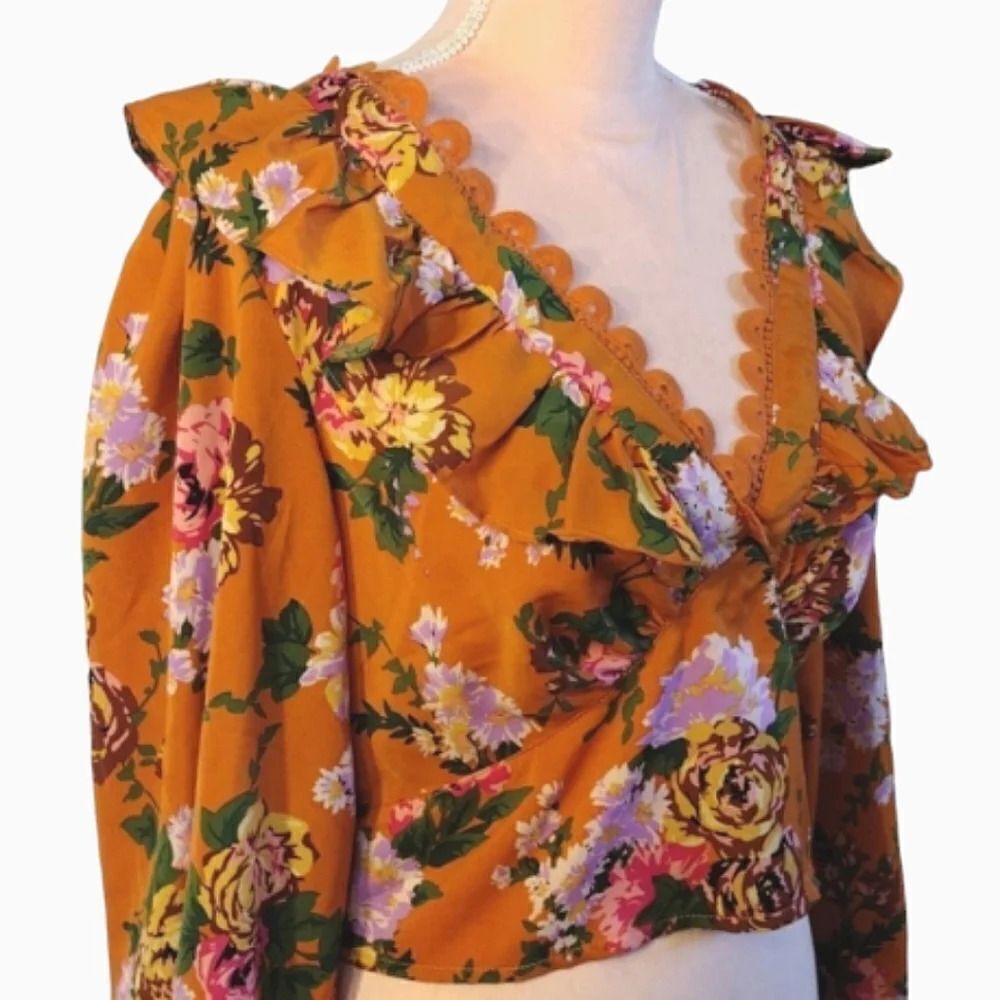 Milk & Honey Rustic Floral Lace Up Ruffled Long Sleeve Crop Blouse Large NWOT - Picture 7 of 15